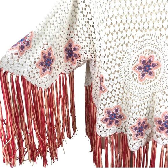 New Chloe Embroidered Crochet Poncho Swingy Fringe $1795 Size M - Picture 8 of 11